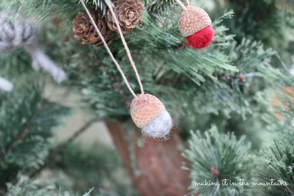 Acorn Ornaments - Making It In The Mountains | 2usestuesday feature