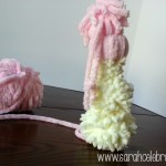 Yarn Snowmen With Hats - Push pieces together |Sarah Celebrates