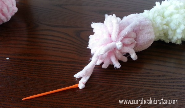 Yarn Snowmen With Hats - Snipped |Sarah Celebrates