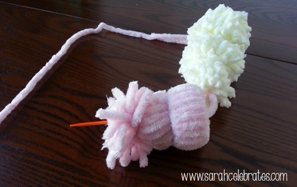 Yarn Snowmen With Hats - String hat thru top |Sarah Celebrates