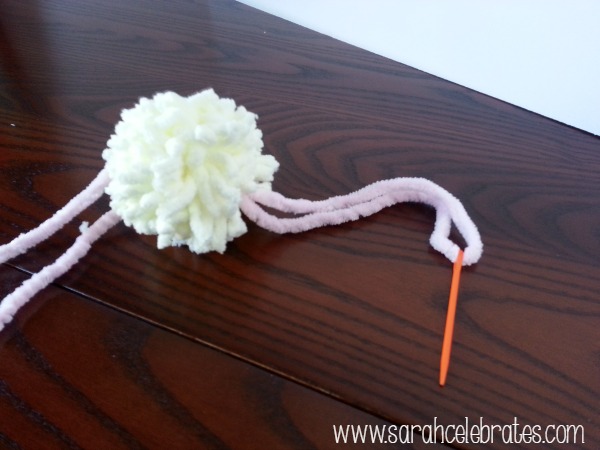 Yarn Snowmen With Hats - String largest pom pom|Sarah Celebrates